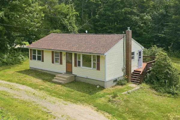 39 Old Center Harbor Road, Meredith, NH 03253