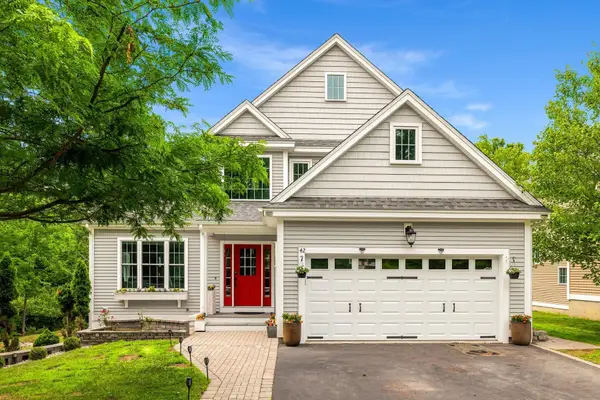 42 Stocklan Circle, Dover, NH 03820