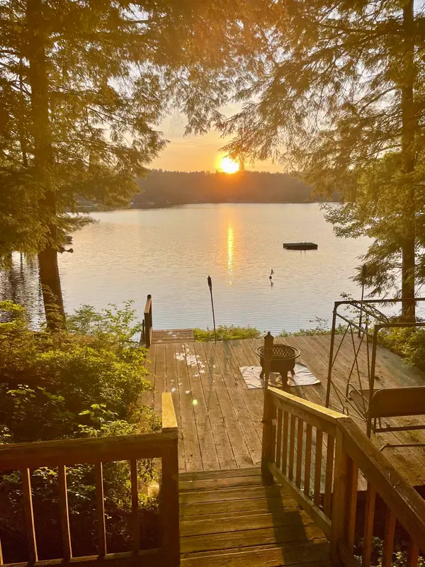 6 Lake Shore Terrace, Hillsborough, NH 03244