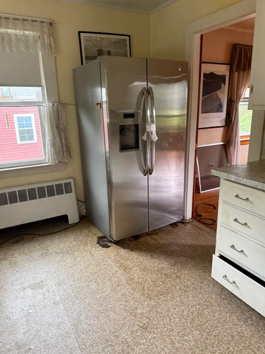 5 Moulton Street, Raymond, NH 03077 - #3