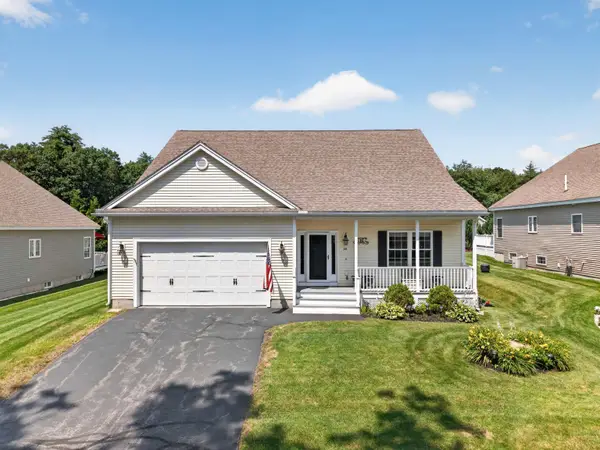28 Torrey Pines Circle, Plaistow, NH 03865