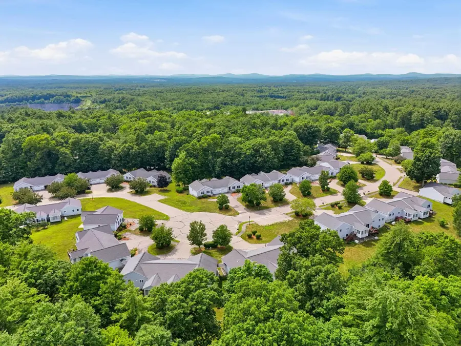 15 Rainbow Drive, Londonderry, NH 03053 - #3