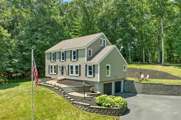 47 White Plains Avenue, Londonderry, NH 03053