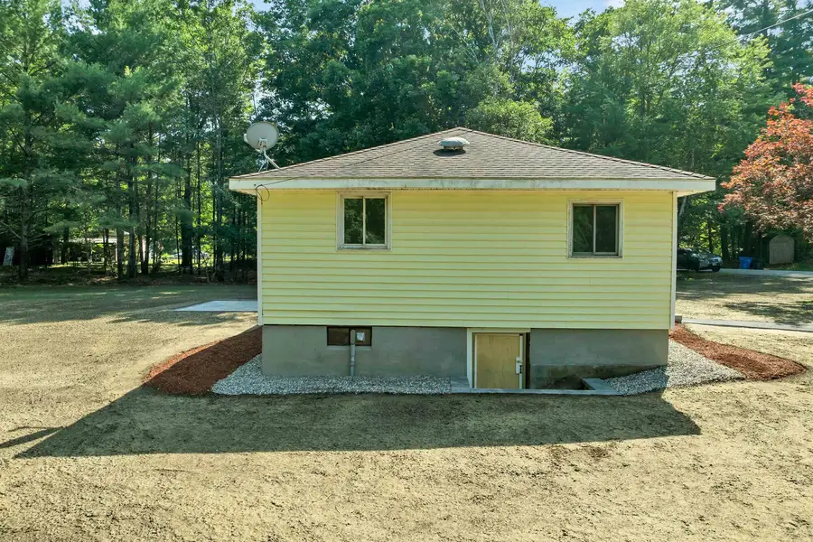 4 Loop Road, Londonderry, NH 03053 - #3