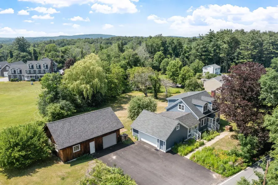 8 Island Pond Road, Pelham, NH 03076 - #2