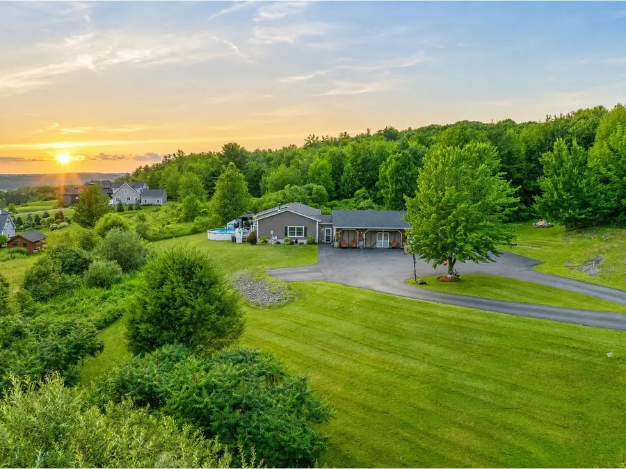 4 Sleepy Hollow Road, Essex, VT 05452 - #2
