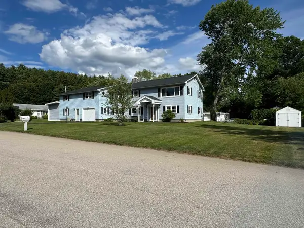 7 Wayne Street, Hudson, NH 03051