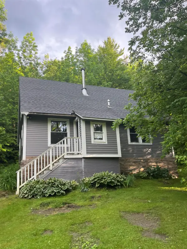 142 Folsom Hill Road, Marshfield, VT 05658