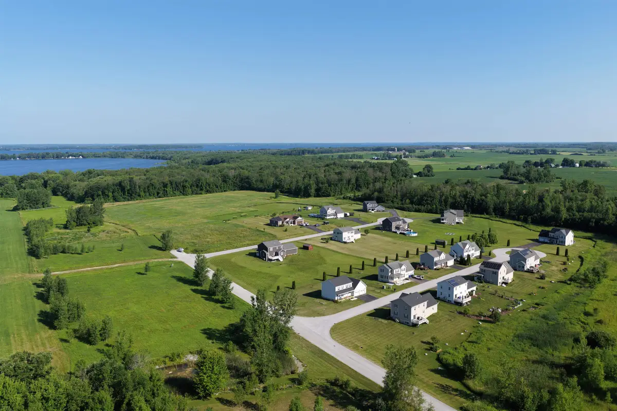 10-17 Blue Hawk Lane, Saint Albans, VT 05478 - #1
