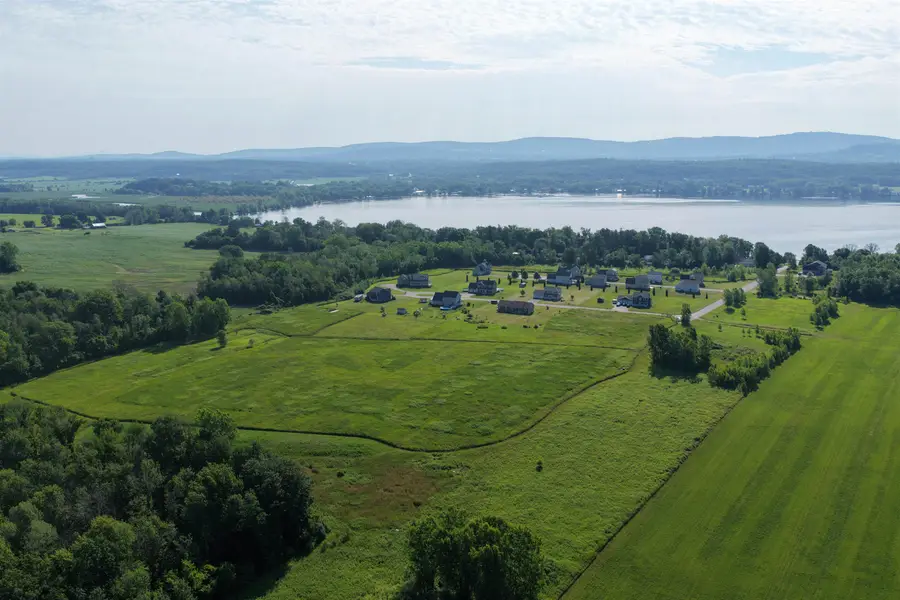 10-17 Blue Hawk Lane, Saint Albans, VT 05478 - #2