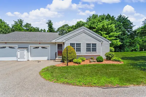 30 Rainbow Drive, Londonderry, NH 03053