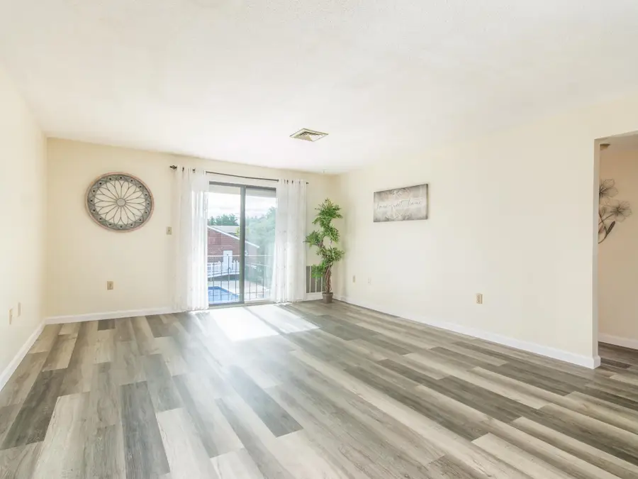 3 Roedean Drive #Apt 208, Nashua, NH 03063 - #2