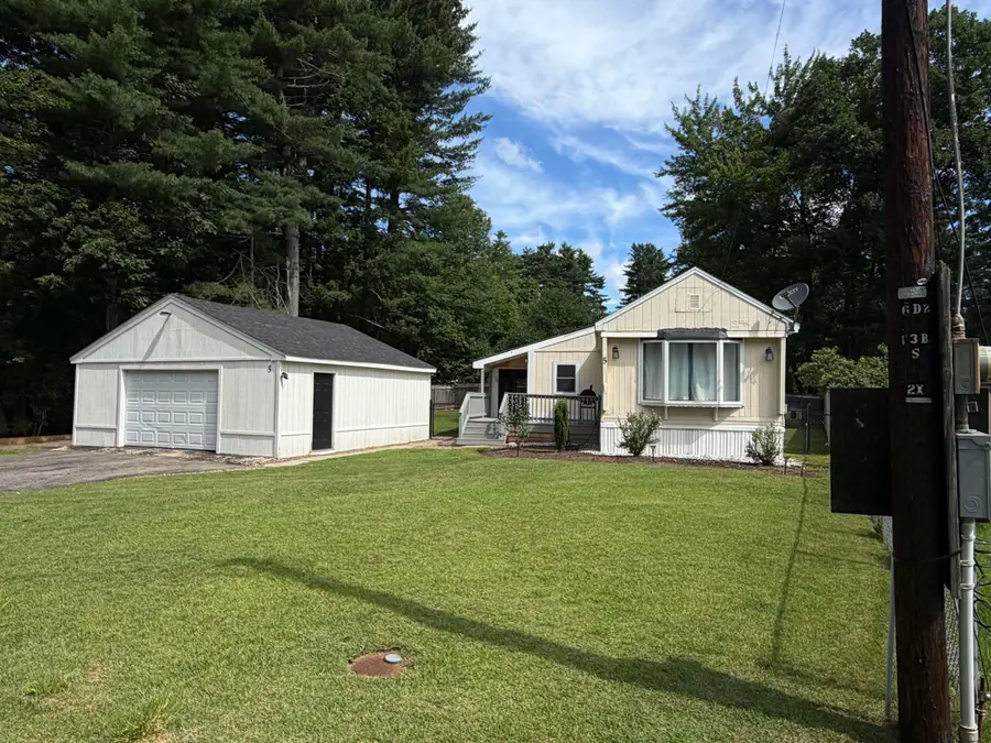 5 Margaret Avenue, Raymond, NH 03077 - #2