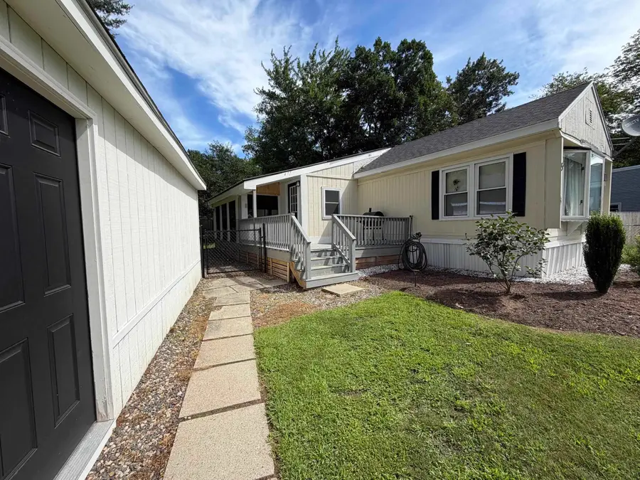 5 Margaret Avenue, Raymond, NH 03077 - #3