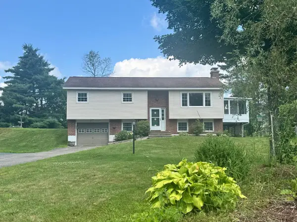 16 Pinehurst Drive, Jericho, VT 05465