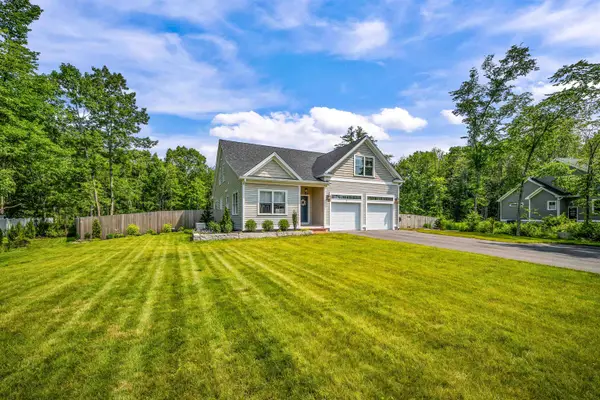 71 Signature Drive, Barrington, NH 03825