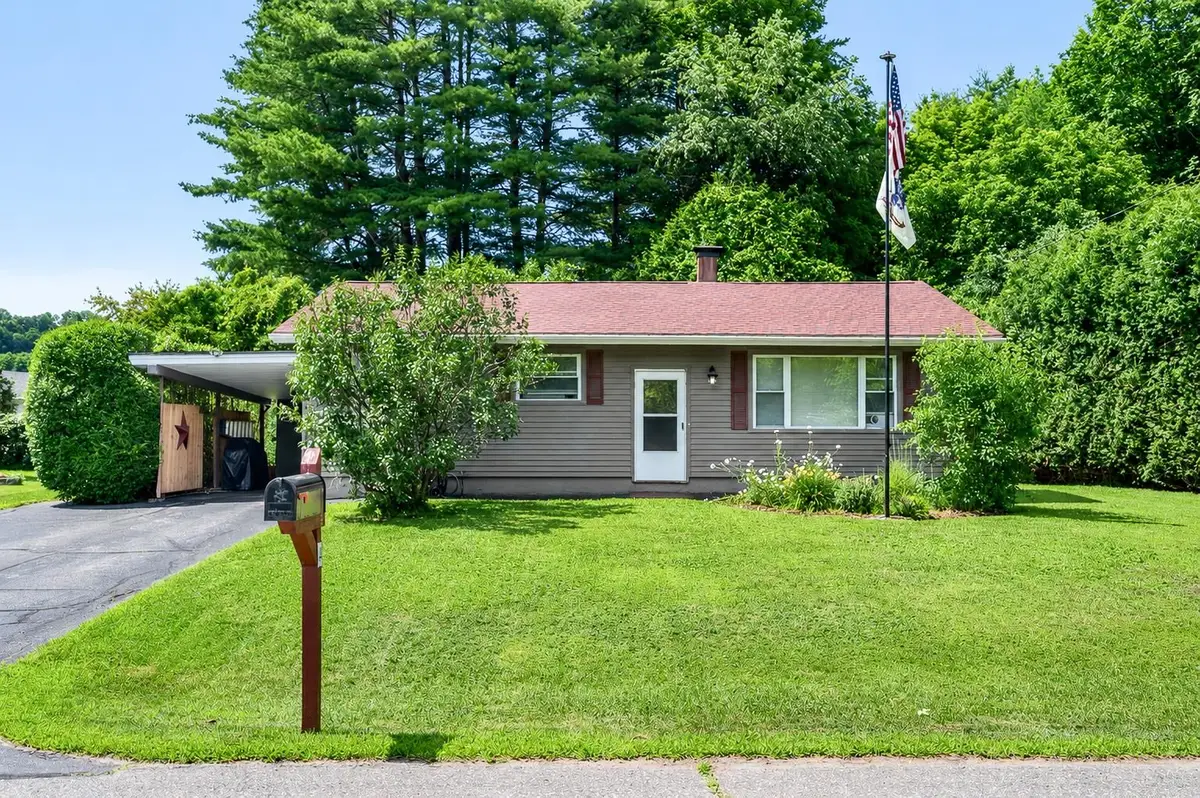 4 North Parkside Terrace, Barre, VT 05641 - #1
