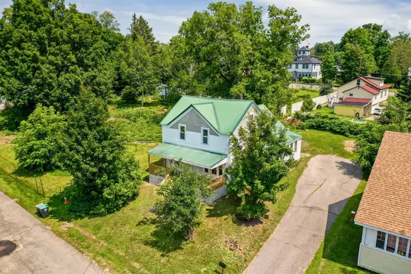 17 Charles Street, Franklin, NH 03235