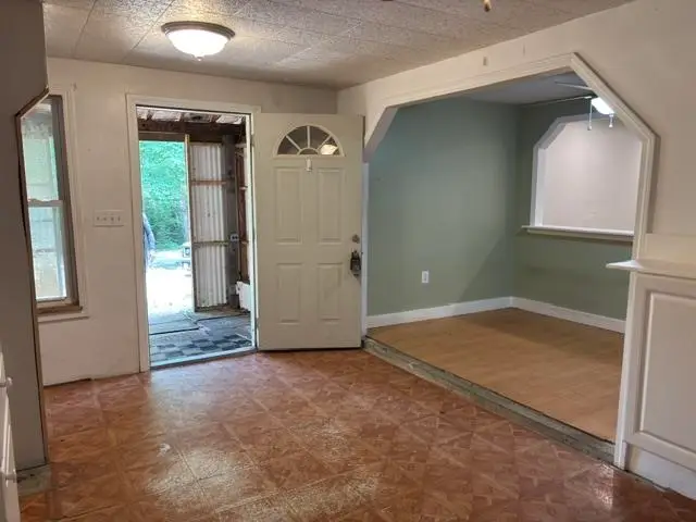 60 Heath Street, Newton, NH 03858 - #3