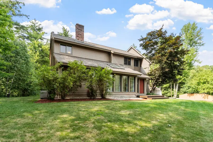 18 Windsor Boulevard, Londonderry, NH 03053 - #3