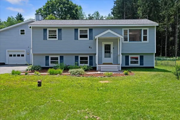 93 Hidden Pines Drive, Richmond, VT 05477