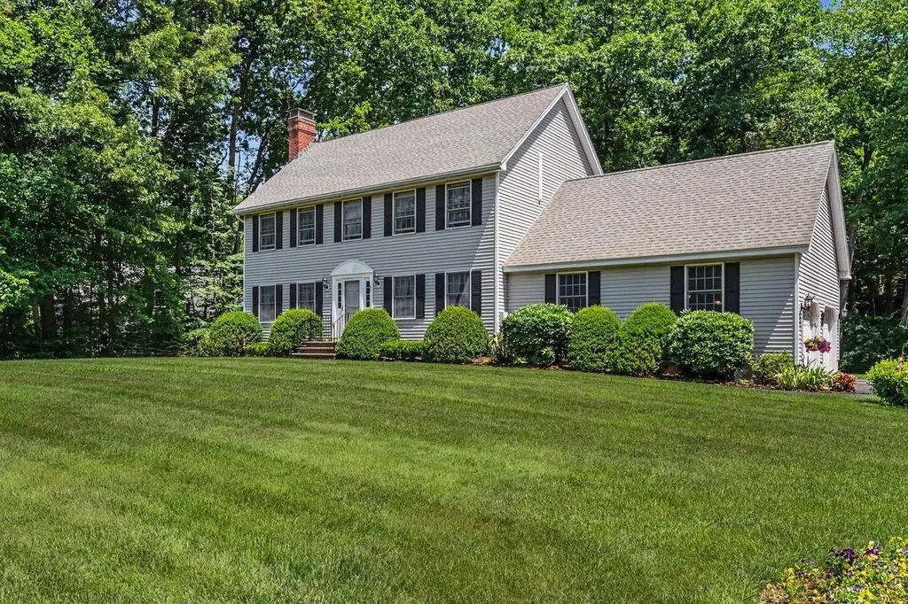 33 Colleen Drive, Salem, NH 03079 - #1