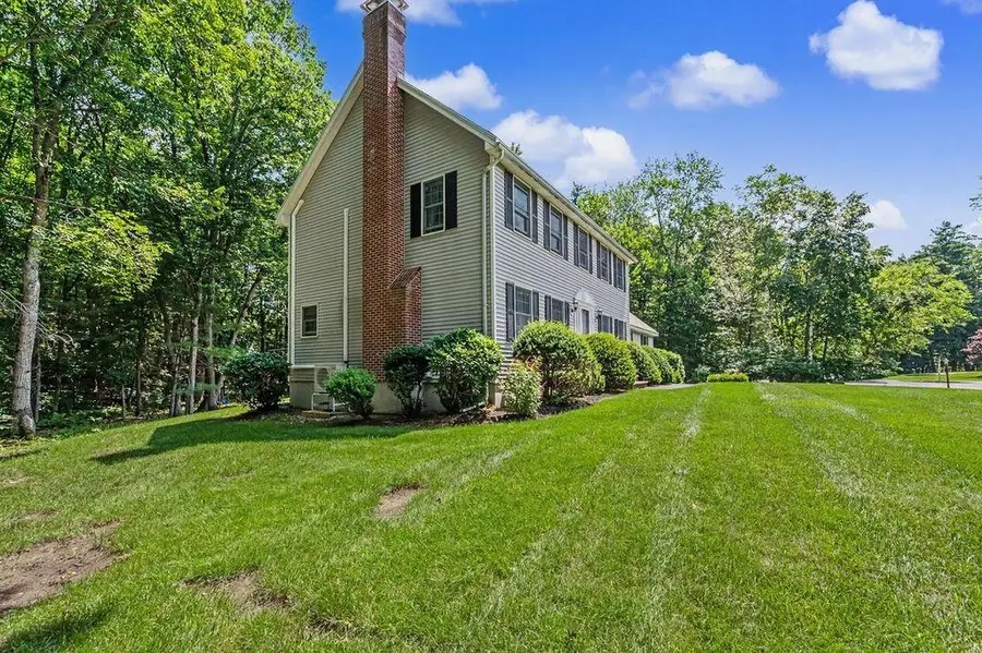 33 Colleen Drive, Salem, NH 03079 - #3