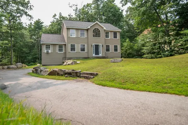 7 Dove Road, Hooksett, NH 03106