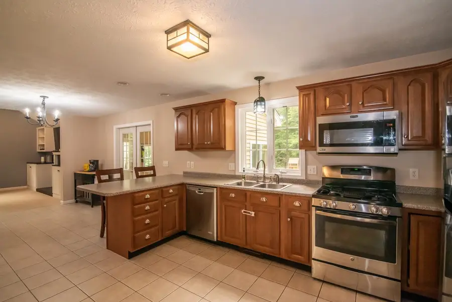 7 Dove Road, Hooksett, NH 03106 - #3