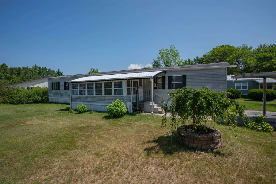 6 Embassy Avenue, Hooksett, NH 03106 - #2
