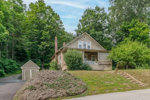 11 Old Main Road, Warner, NH 03278