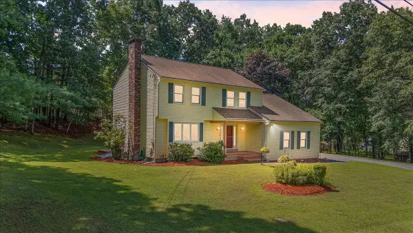5 Plaza Avenue, Hudson, NH 03051