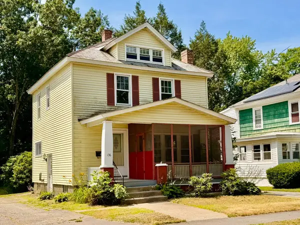 136 Oak Grove Avenue, Brattleboro, VT 05301