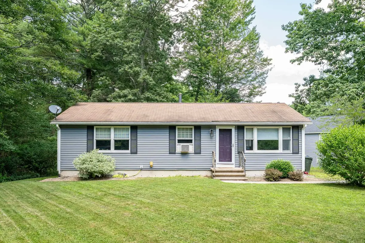7 Woods Avenue, Londonderry, NH 03053 - #1