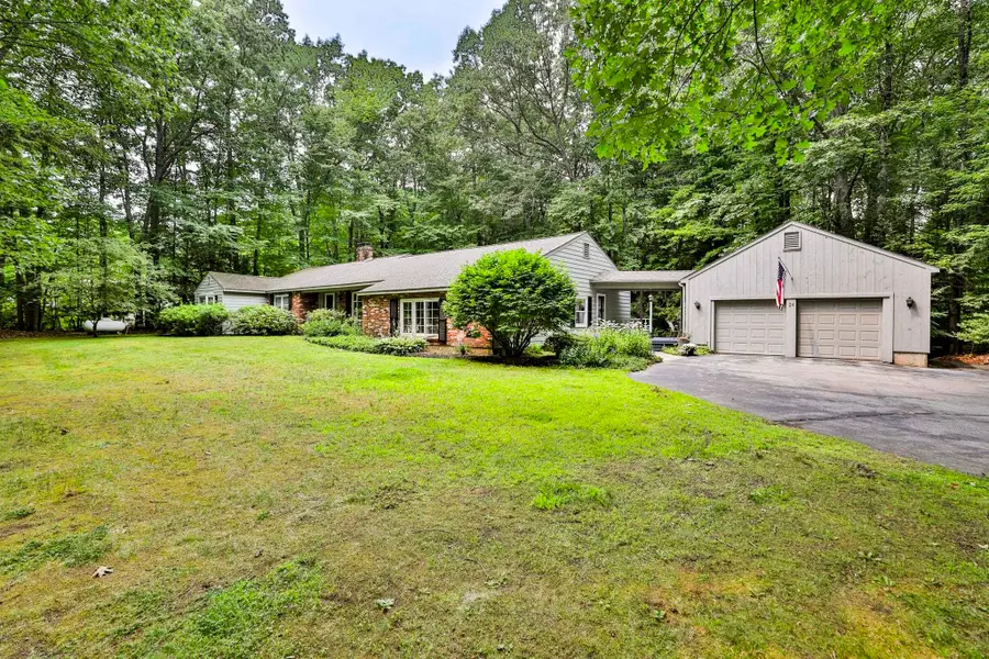 24 Cricket Hill Drive, Amherst, NH 03031 - #2