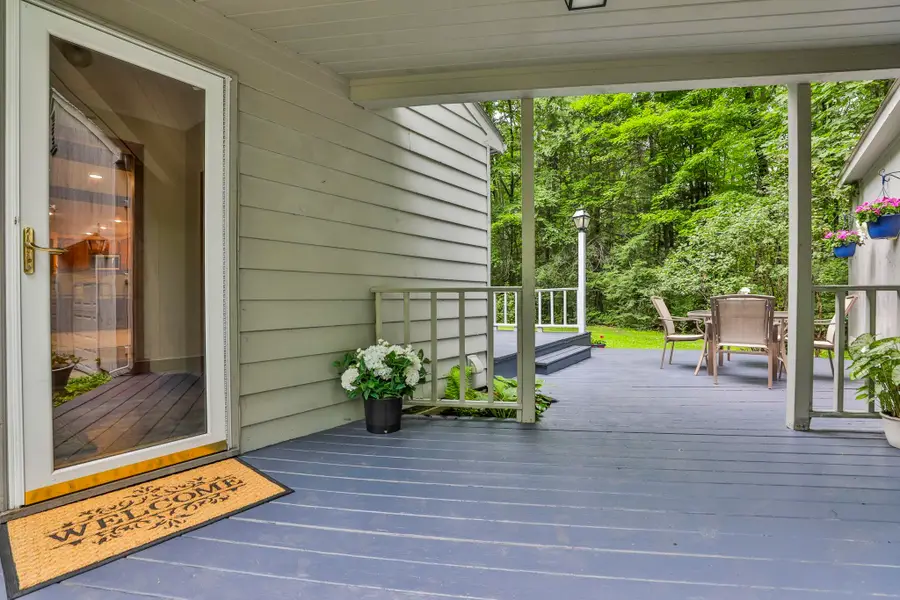 24 Cricket Hill Drive, Amherst, NH 03031 - #3