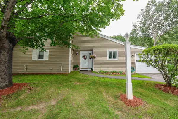 82 Winterwood Drive, Londonderry, NH 03053