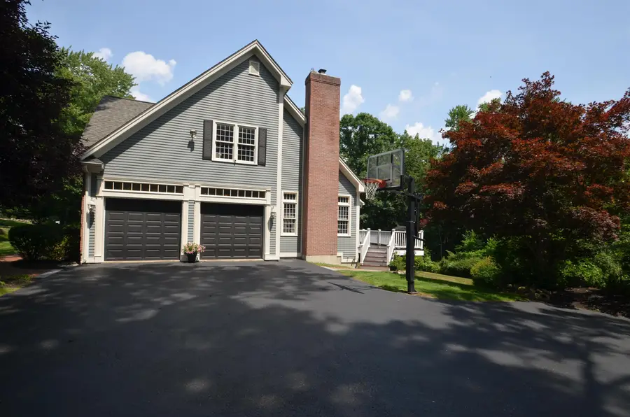 35 Colonel Daniels Drive, Bedford, NH 03110 - #3