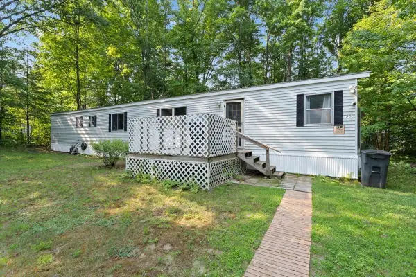 95 Walden Road, Colchester, VT 05446
