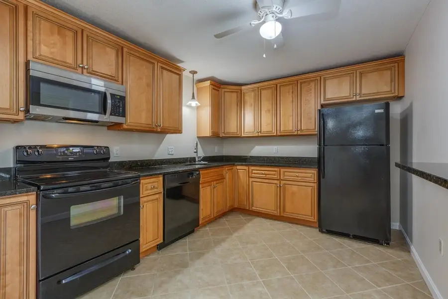 3 Autumn Leaf Drive #10, Nashua, NH 03060 - #3