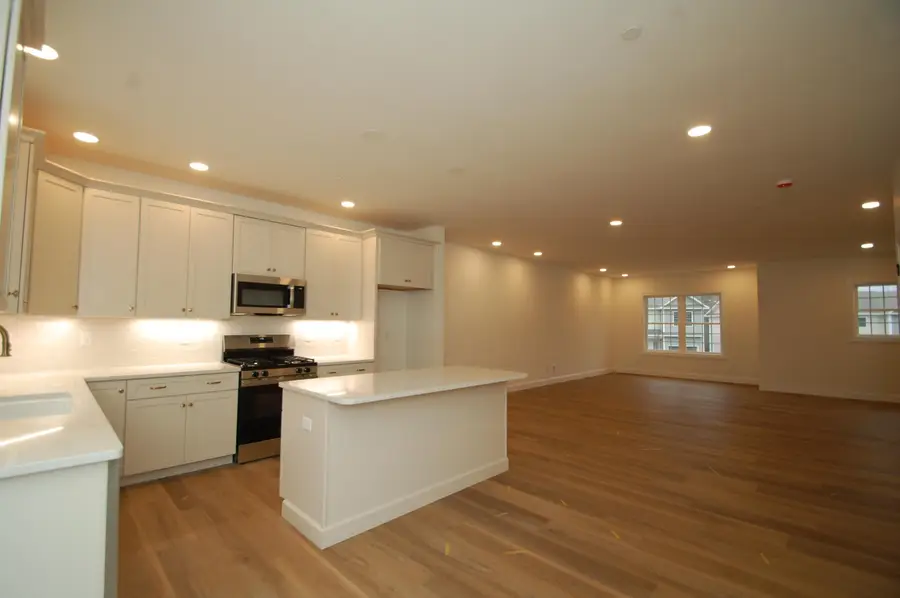 4C Dearborn Circle, Goffstown, NH 03045 - #3
