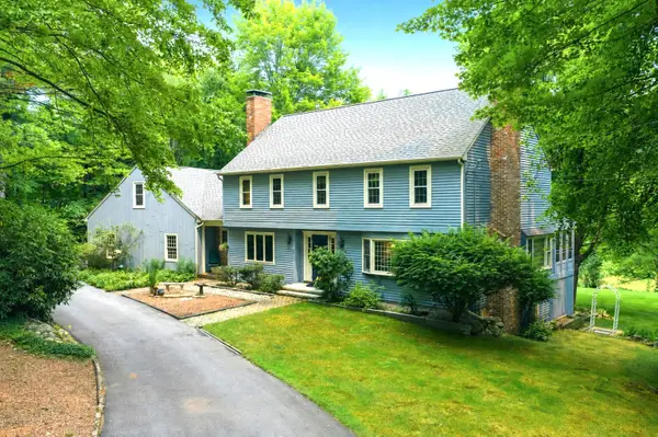 10 Candlewood Drive, Amherst, NH 03031