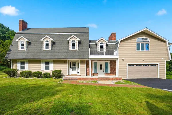 4 Hilltop Drive, Hudson, NH 03051
