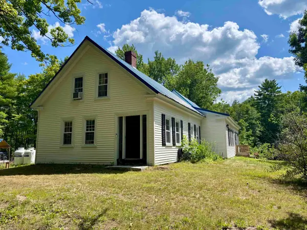 1622 Lovell Lake Road, Wakefield, NH 03872