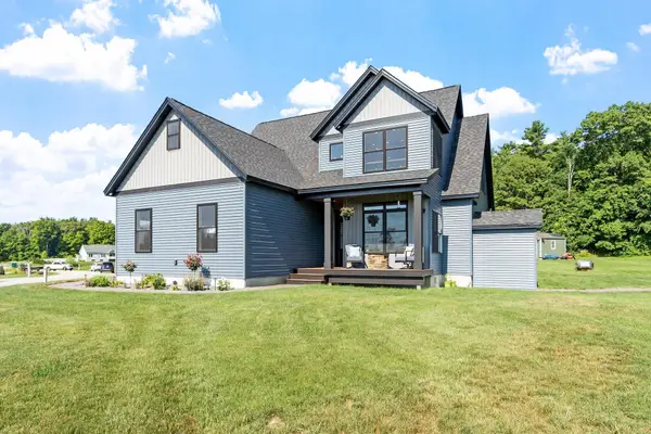467 Blane Circle, Pembroke, NH 03275