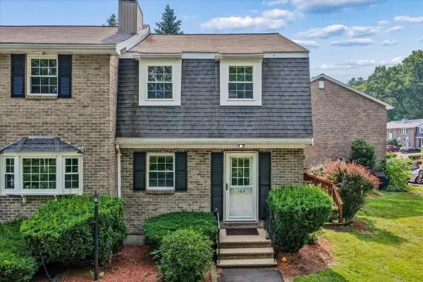 133 Fieldstone Drive, Londonderry, NH 03053