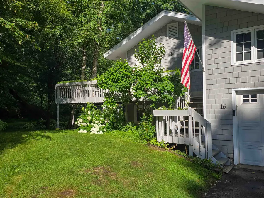 16 Country Club Drive, South Burlington, VT 05403 - #3