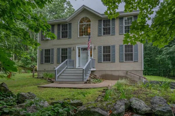 5 Blake Road, Raymond, NH 03077