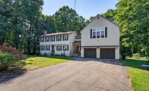 8 Raelynn Drive, Derry, NH 03038