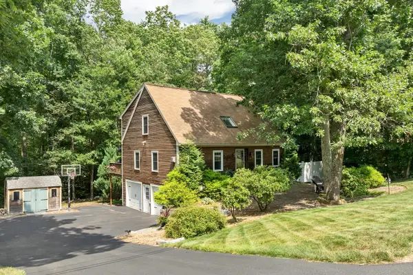 13 Durell Drive, Newmarket, NH 03857